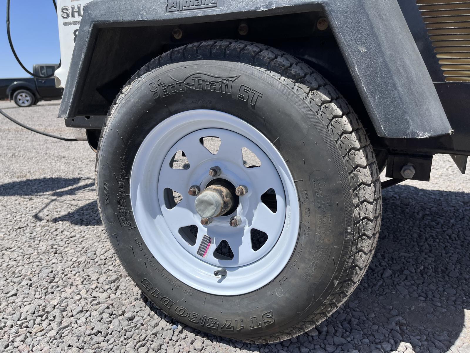 ./imagenes/INVOICE/2019/18099/ALLMAND NIGHT-LITE PRO II (10).JPG